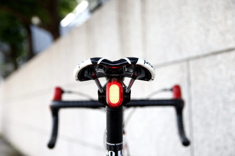 infini-lampa-tylna-olley-r-usb-new-20197.jpg