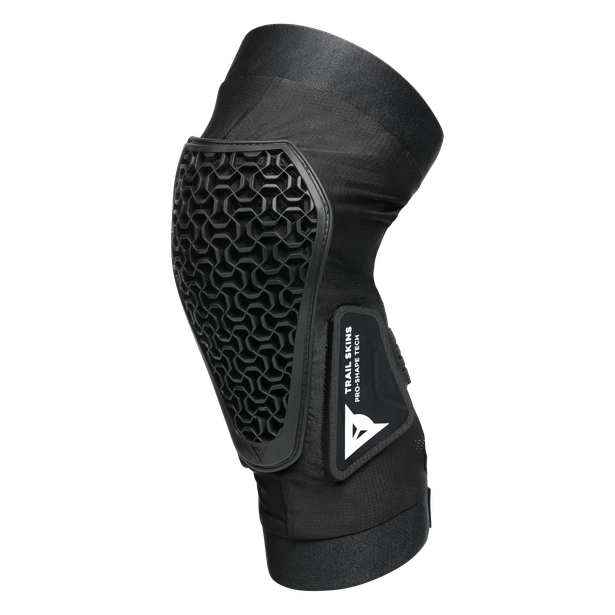 trail-skins-pro-knee-guards-black1.png