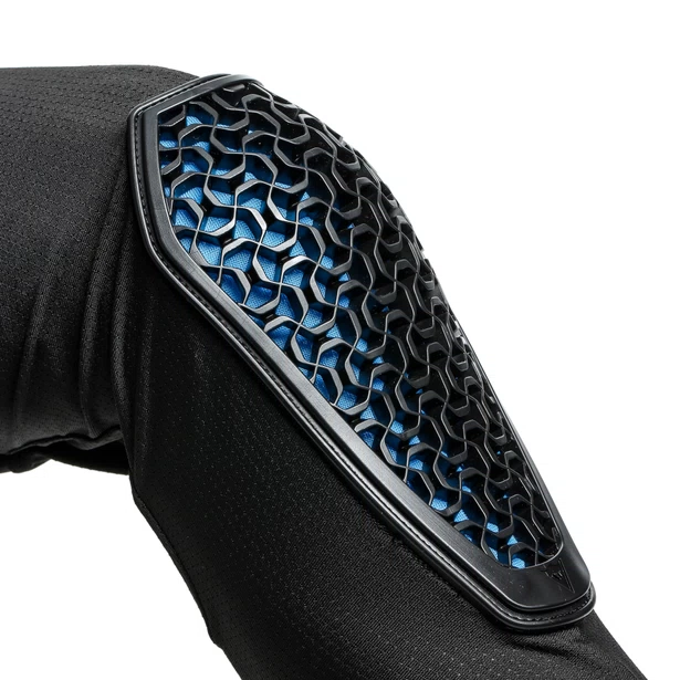 trail-skins-air-knee-guards-0black.webp
