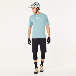 FOA406786__7CC_omfb1.webp