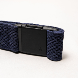Momentum_Navy-buckle2-UA-FWCFMO5.png