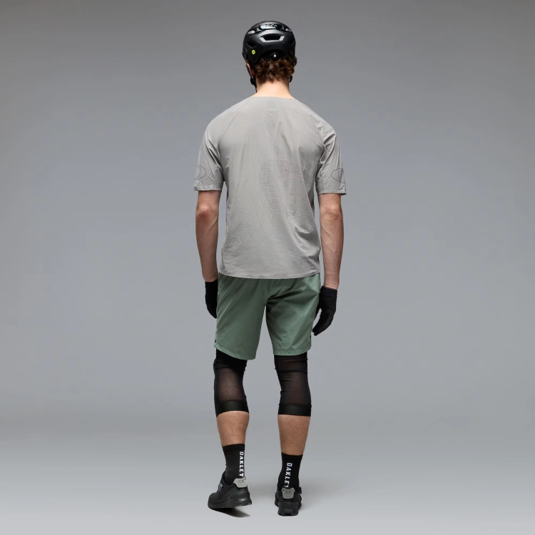 FOA407940__314_ombk1.png