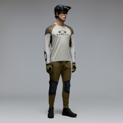 FOA406792__25I_omfr1.png