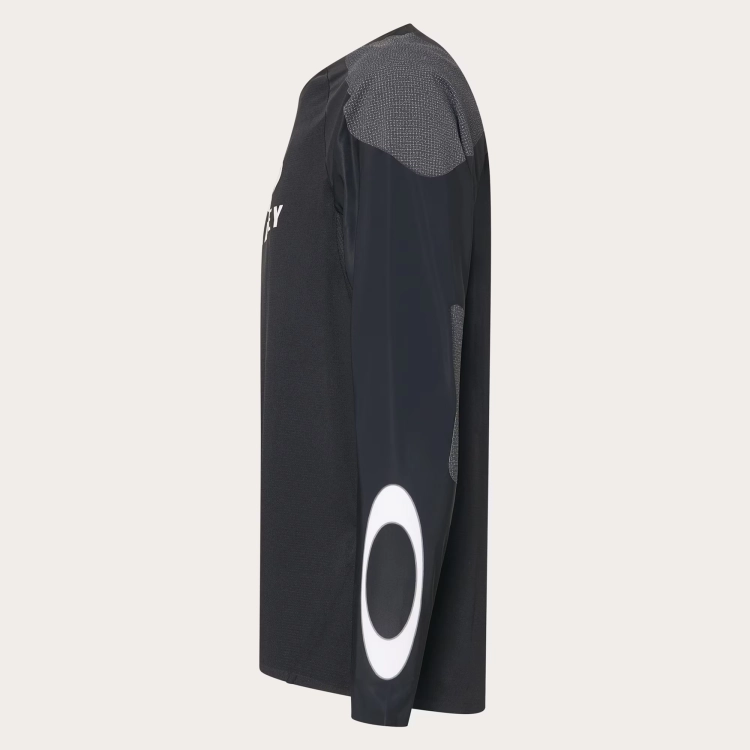 FOA406792__02E_sd.png