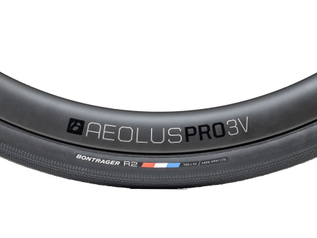 Przejdź do produktu Opona Bontrager R2 Hard-Case Lite 700x28c